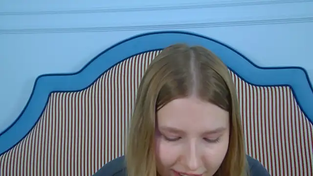 LiliLinn's Live Chat Room