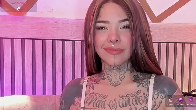 NinaInk's Live Chat Room