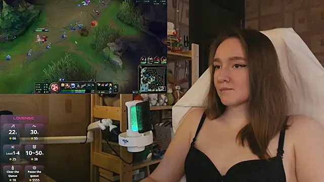 MoonlishSiren's Live Chat Room