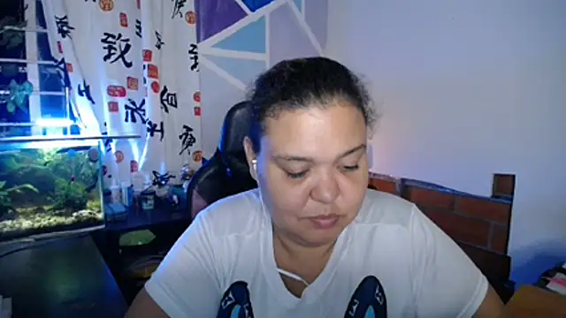 Sala de chat ao vivo de Sherlynn01