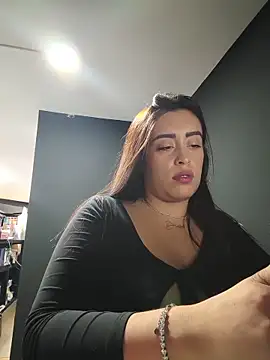 Chat soba uživo modela MissNyraSecret