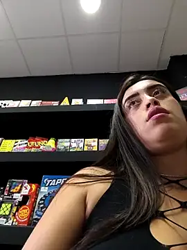 חדר צ'אט בשידור חי של MissNyraSecret