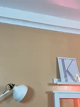חדר צ'אט בשידור חי של KendalMilleer