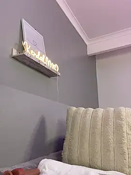 Živá chatovací místnost KendalMilleer