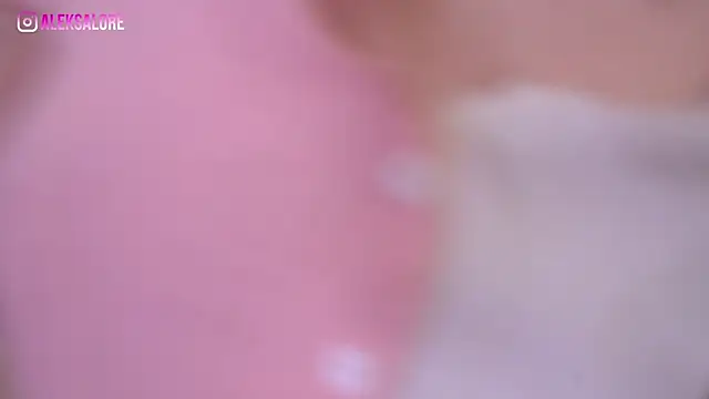 חדר צ'אט בשידור חי של LexieLoree