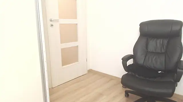 amberdoll4u Adlı Modelin Canlı Sohbet Odası
