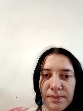 Isabella_21x Adlı Modelin Canlı Sohbet Odası