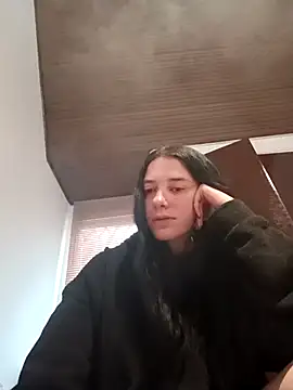 Isabella_21x's Live Chat Room