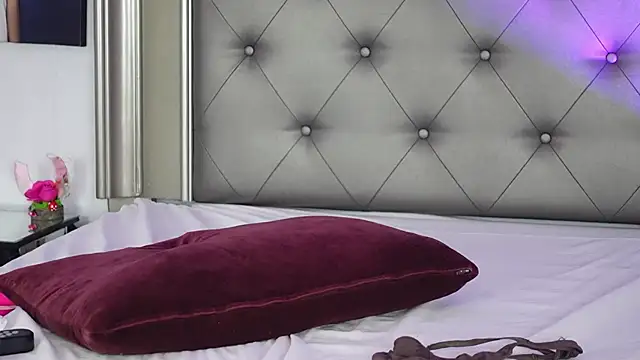 Alexxa Adlı Modelin Canlı Sohbet Odası