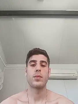 חדר צ'אט בשידור חי של arenn1997