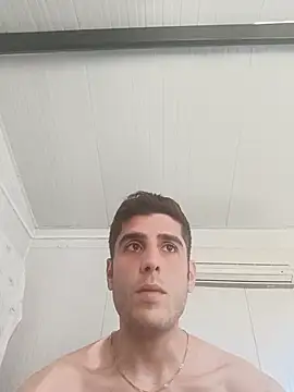 חדר צ'אט בשידור חי של arenn1997