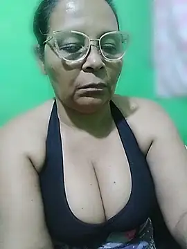 Živá chatovací místnost Amarantha25