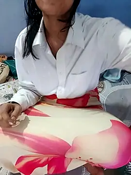 Koziekylie Adlı Modelin Canlı Sohbet Odası