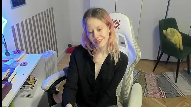 غرفة دردشة Silly__Milly المباشرة