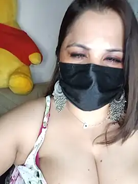 Jiya22 – Naživo XXX chat