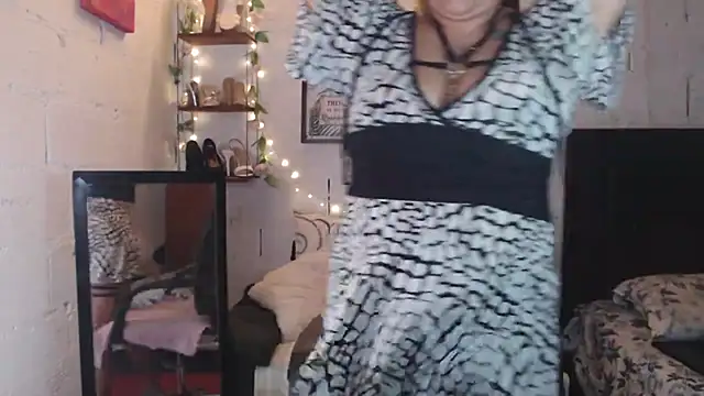 missrosario_stepmoan Adlı Modelin Canlı Sohbet Odası
