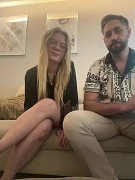 Seks show uživo modela Tommy_Hilficker na kameri