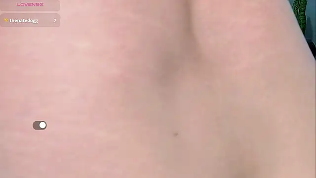 yanella_fire's Live Chat Room