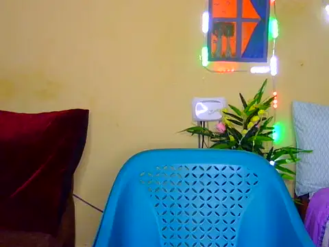 Naughtygal98 Live chatroom