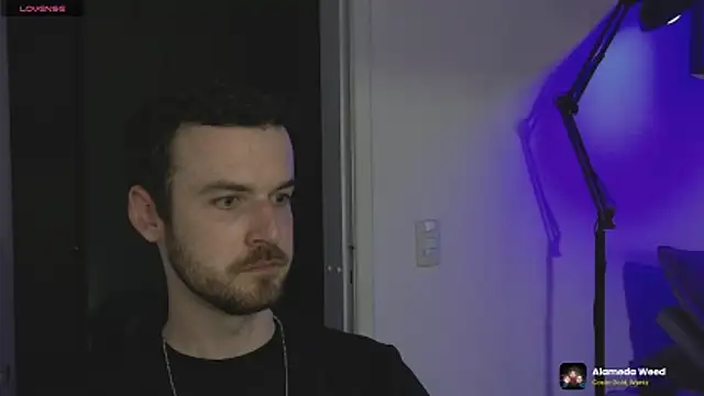 Sala de chat en directo de Breezee_