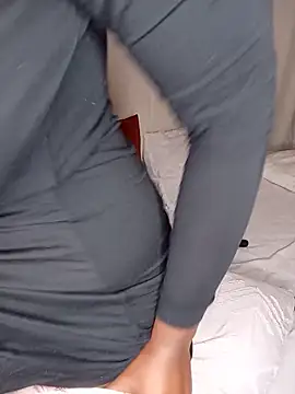 חדר צ'אט בשידור חי של Tytie_goddess