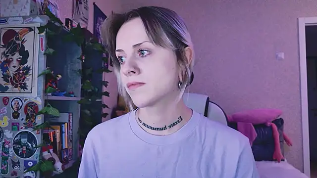Sala de chat ao vivo de NaniMoore