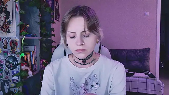 NaniMoore – Naživo XXX chat