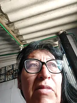 غرفة دردشة clarita_01 المباشرة