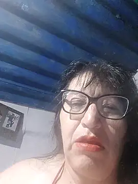 חדר צ'אט בשידור חי של clarita_01