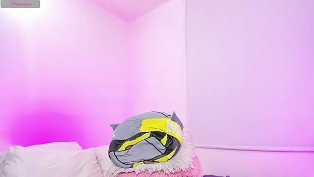 karly_rioss Adlı Modelin Canlı Sohbet Odası