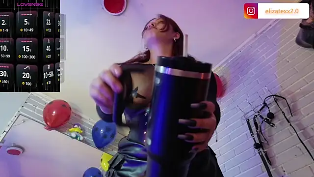 חדר צ'אט בשידור חי של elizatexx