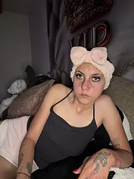 Chat soba uživo modela Luna1114