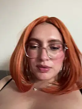 VioletPearson Adlı Modelin Canlı Sohbet Odası