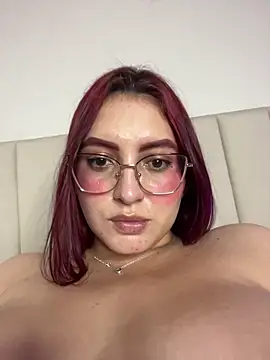 VioletPearson's Live Chat Room