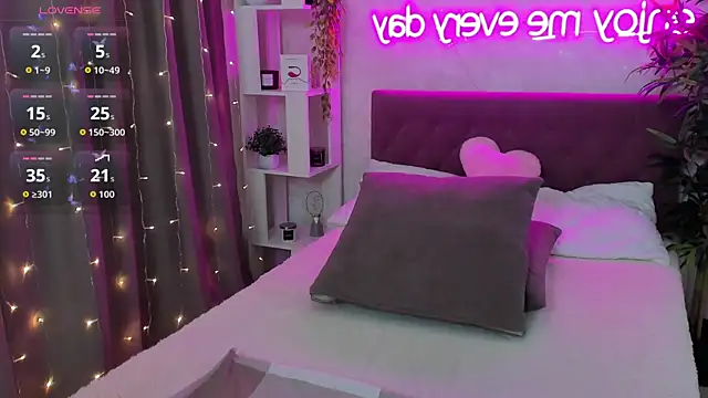 FeralPeach Live Chatraum