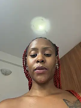 Rose_berry Adlı Modelin Canlı Sohbet Odası