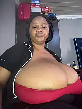 Chubbykarisma27's Live Chat Room