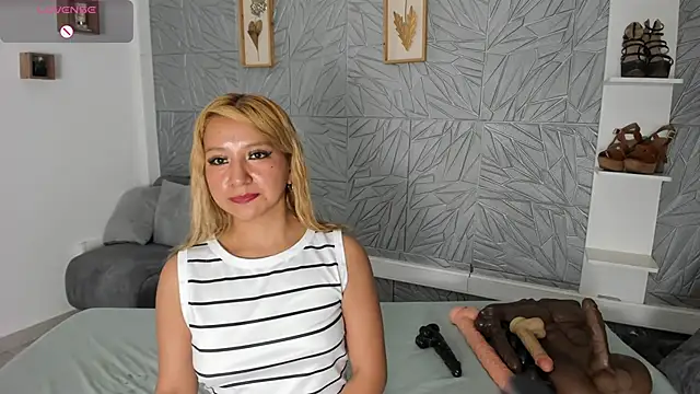 غرفة دردشة agatadelphine المباشرة