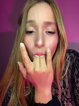 Valerycruzz's Live Chat Room
