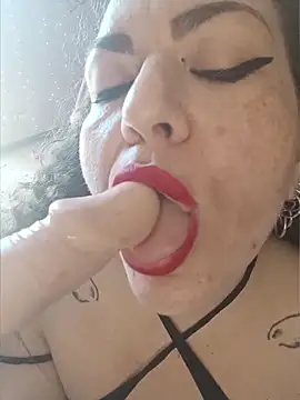 Bambol_yna Adlı Modelin Canlı Sohbet Odası