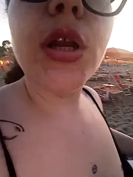 Bambol_yna – Naživo XXX chat
