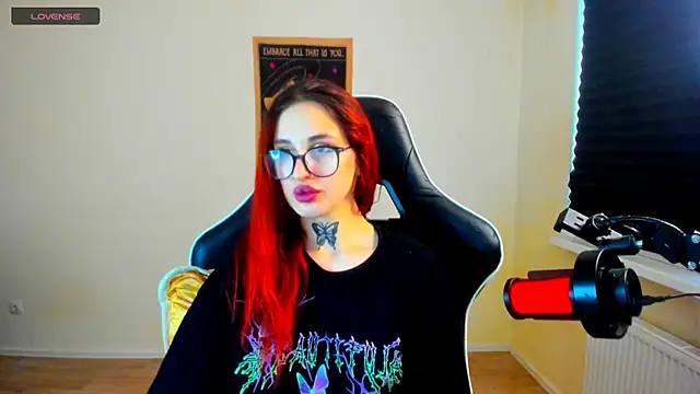 your_tora Adlı Modelin Canlı Sohbet Odası