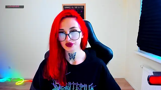 Živá chatovací místnost your_tora