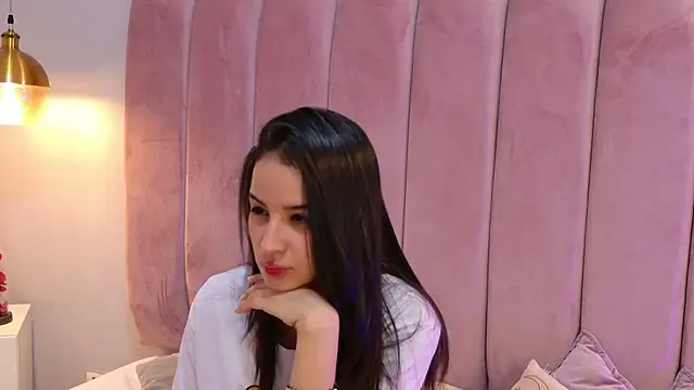 LeenaBrownn Live chat-huone