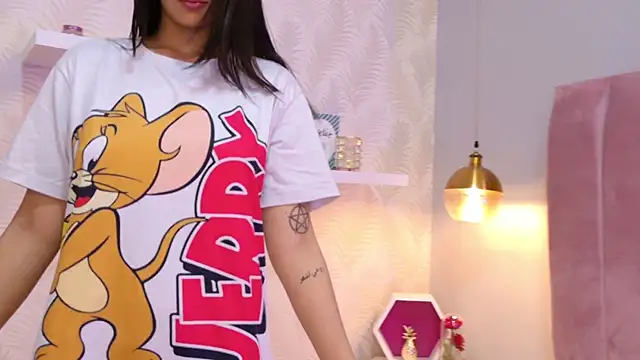 חדר צ'אט בשידור חי של LeenaBrown