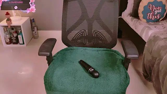 Khaleesiiii Cameră chat live