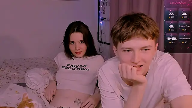 Živá chatovací místnost CoddleWeeper_