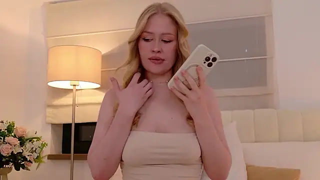 JuliaJaee – live chatrum