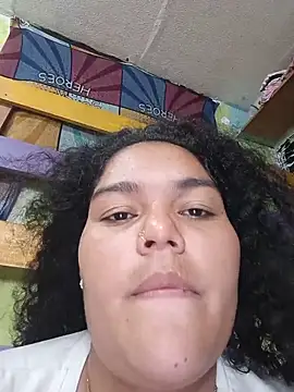 Sala de chat ao vivo de Paola16_6