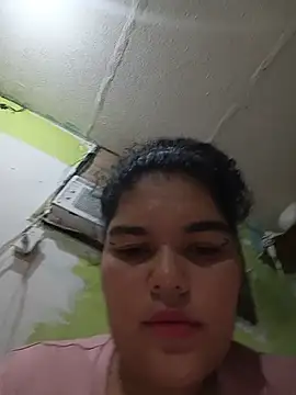 Paola16_6 Adlı Modelin Canlı Sohbet Odası